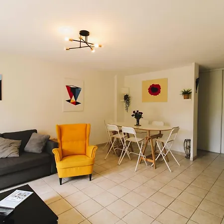 Apartment Carbau Maisonnette Pour 8 Personnes Dans Privee Avec Piscine A