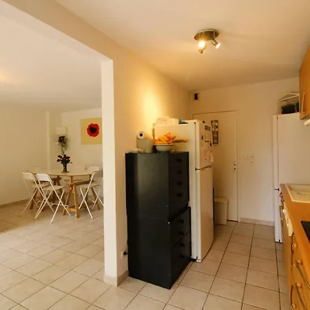 Carbau Maisonnette Pour 8 Personnes Dans Privee Avec Piscine A Apartment