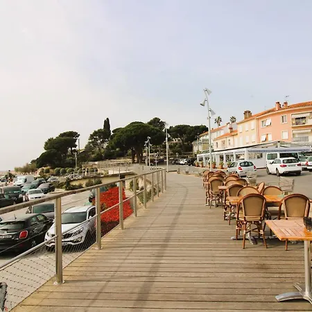 Carbau Maisonnette Pour 8 Personnes Dans Privee Avec Piscine A Apartment Carqueiranne