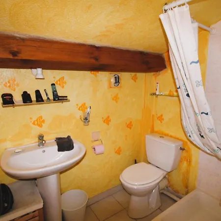 Carbau Maisonnette Pour 8 Personnes Dans Privee Avec Piscine A