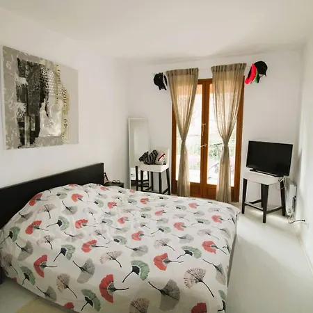 Carbau Maisonnette Pour 8 Personnes Dans Privee Avec Piscine A * Carqueiranne