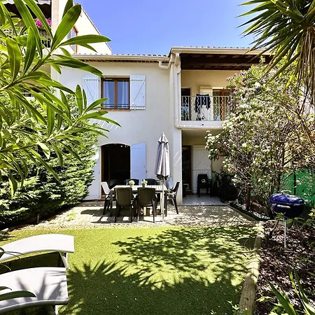 Carbau Maisonnette Pour 8 Personnes Dans Privee Avec Piscine A קרקראן